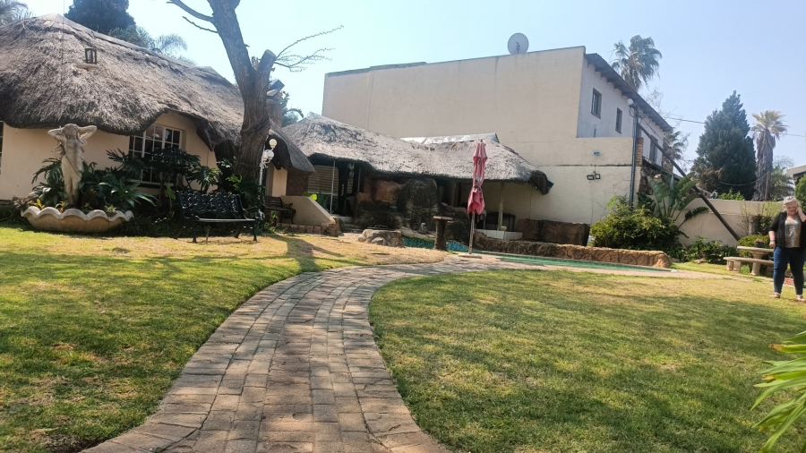4 Bedroom Property for Sale in Wilkoppies North West